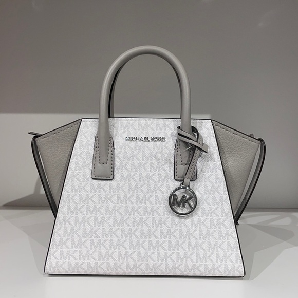Michael Kors MK signature print logo Avril bag - Picture 2 of 13